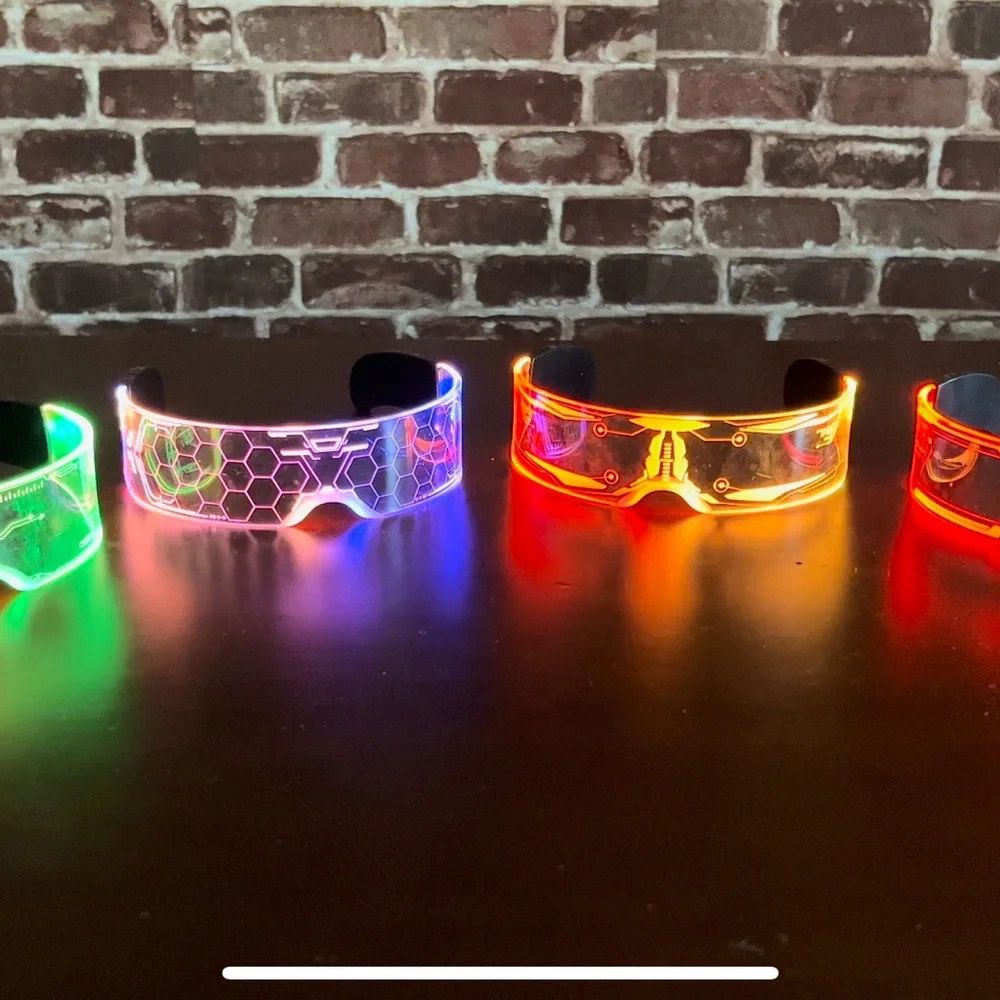 4 x Glasses 7 Colors Futuristic